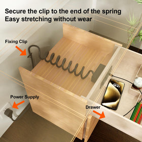 OELFFOW spring cable offers flexible routing for neat setups.