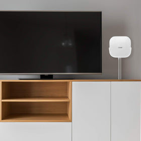OkeMeeo cable under-mount design keeps desk neat and wires hidden