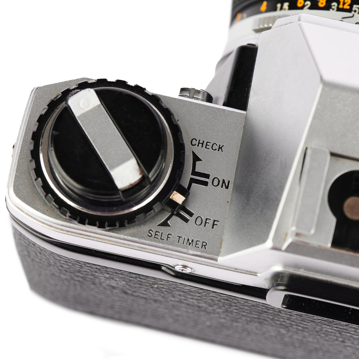 Olympus OM-10 viewfinder offering bright framing for precise composition