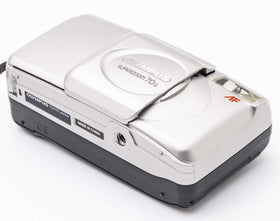 Olympus Superzoom 70 G compact design fits in a pocket or bag.