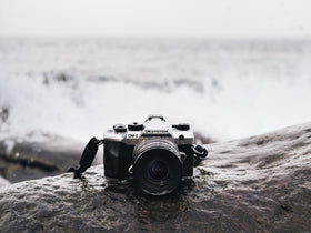 OM SYSTEM OM-5 Mark II delivers fast autofocus for decisive moment captures.