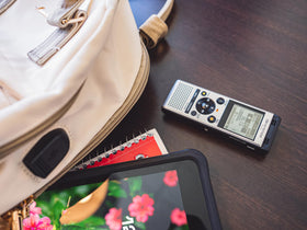 OM SYSTEM WS-882 supports LPCM and MP3 formats for versatile playback.