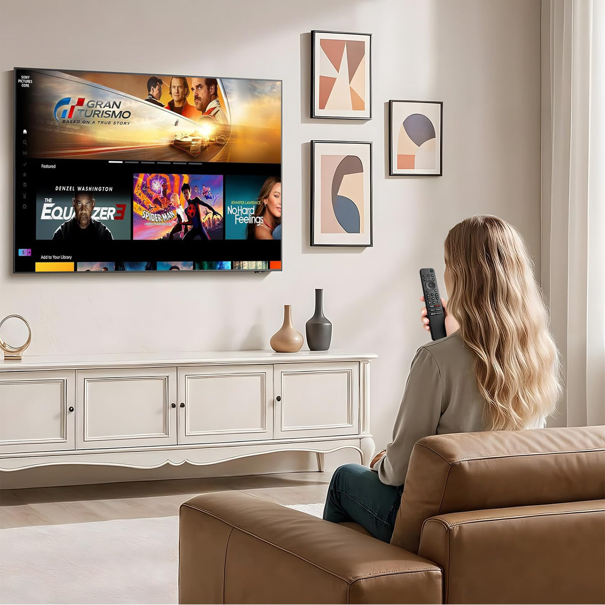 Box content display showing remote and setup guidance.