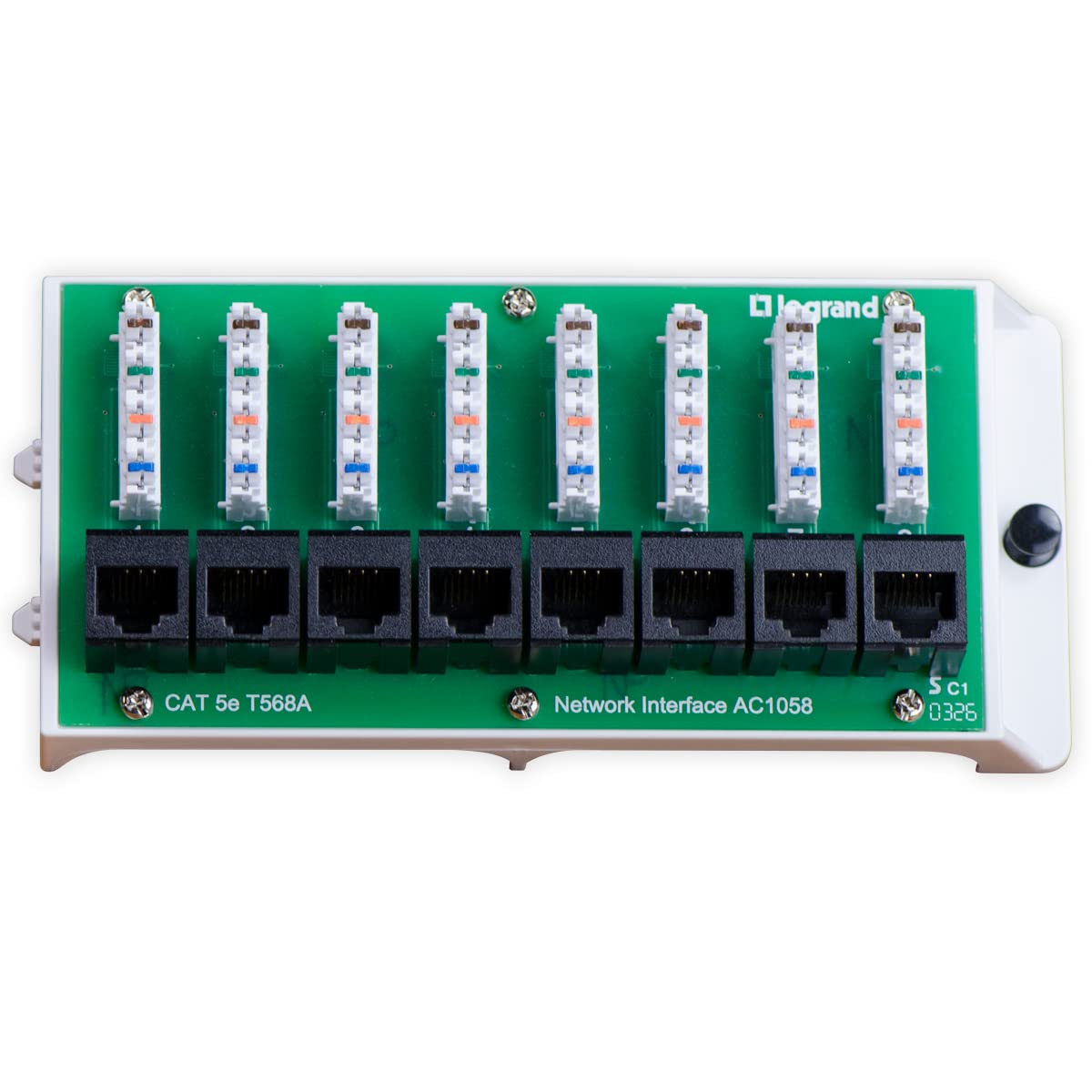 On-Q AC1058 front panel showing 8 ports and organized access for easy management