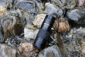 Opticron Explorer WA ED-R 8x32 2m close-focus for near-subject detail.