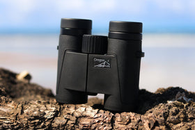 Opticron Oregon 4 PC Oasis 8x32 binocular side view; waterproof body for field use
