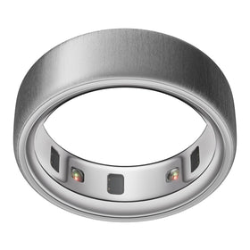 Oura Ring 4 brushed silver on finger showing stylish wear and data tracking benefits