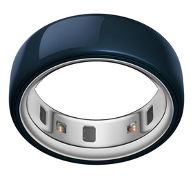 Oura Ring 4 Ceramic Midnight on the finger, showing sleep tracking at a glance