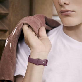 Ouwegaga color variety Versa 4 bands match many outfits.