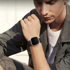 Ouwegaga Versa 4 pearl white band, sleek look to match outfits