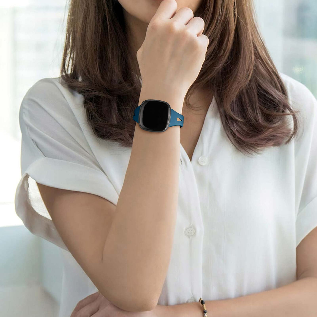 Ouwegaga slim design band for Versa, easy to swap in seconds.