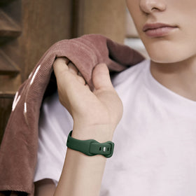 Ouwegaga four-pack bands offer versatile options for daily wear.