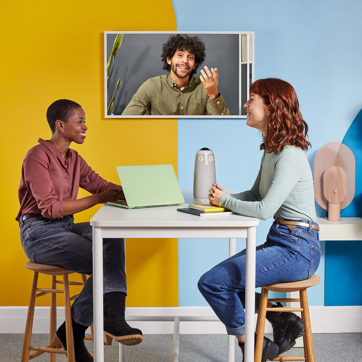 Owl Labs Meeting Owl 3 automatic speaker focus highlights the active participant.