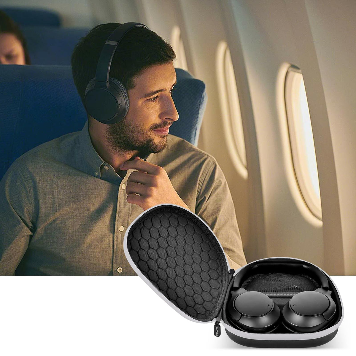 PAIYULE case demonstrates smooth zipper for quick access to headphones.