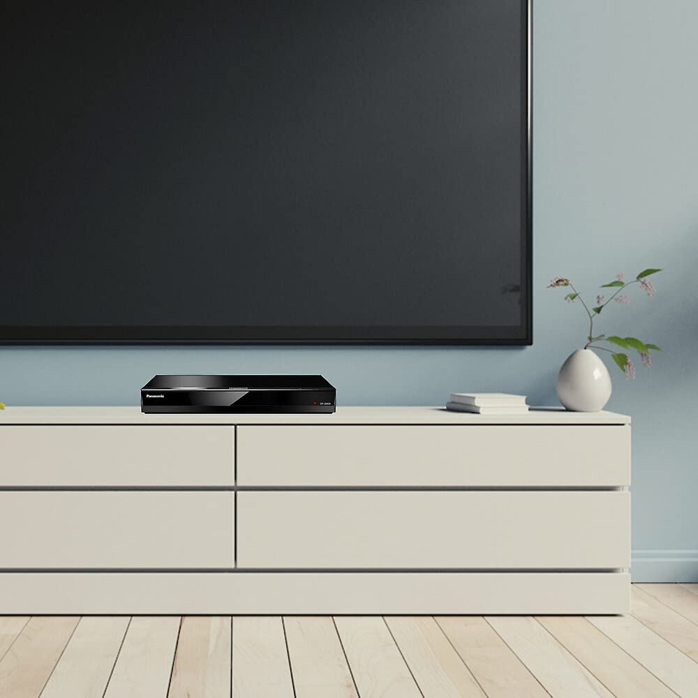 Panasonic DP-UB420 streams 4K VOD from Netflix, Prime Video and YouTube.