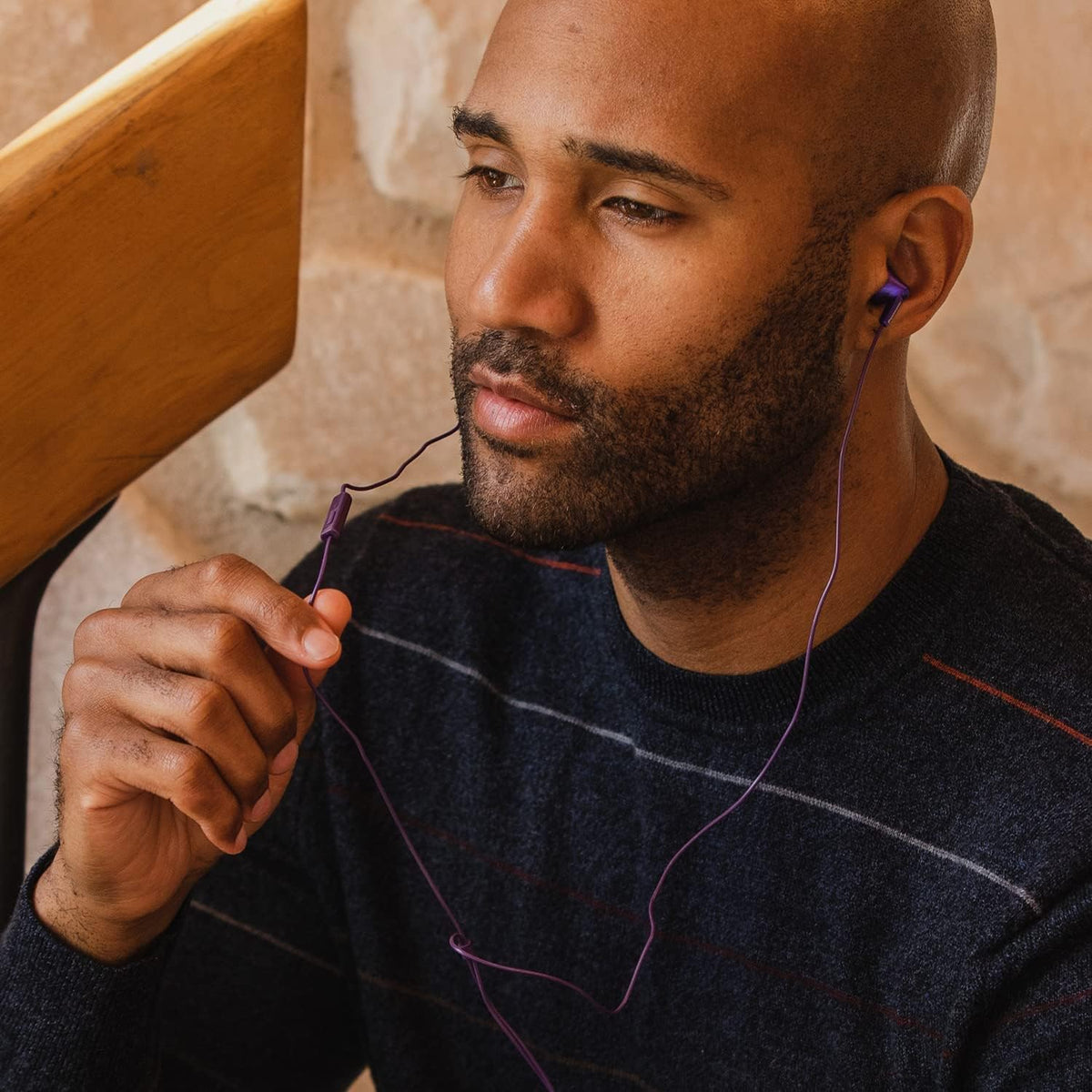 Large 9mm drivers deliver clear highs and punchy bass in Panasonic ErgoFit