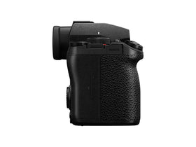 Panasonic LUMIX G9II Leica Monochrome and LUT for creative tones.