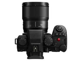 Panasonic LUMIX S5IIX 50mm f/1.8 lens for crisp low-light portraits