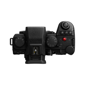 Panasonic LUMIX S5IIX professional workflow-ready features for creators.