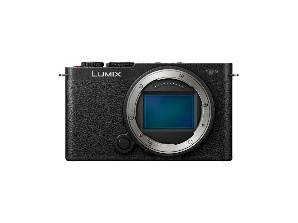 Panasonic LUMIX S9 open gate framing for versatile social media aspect ratios.