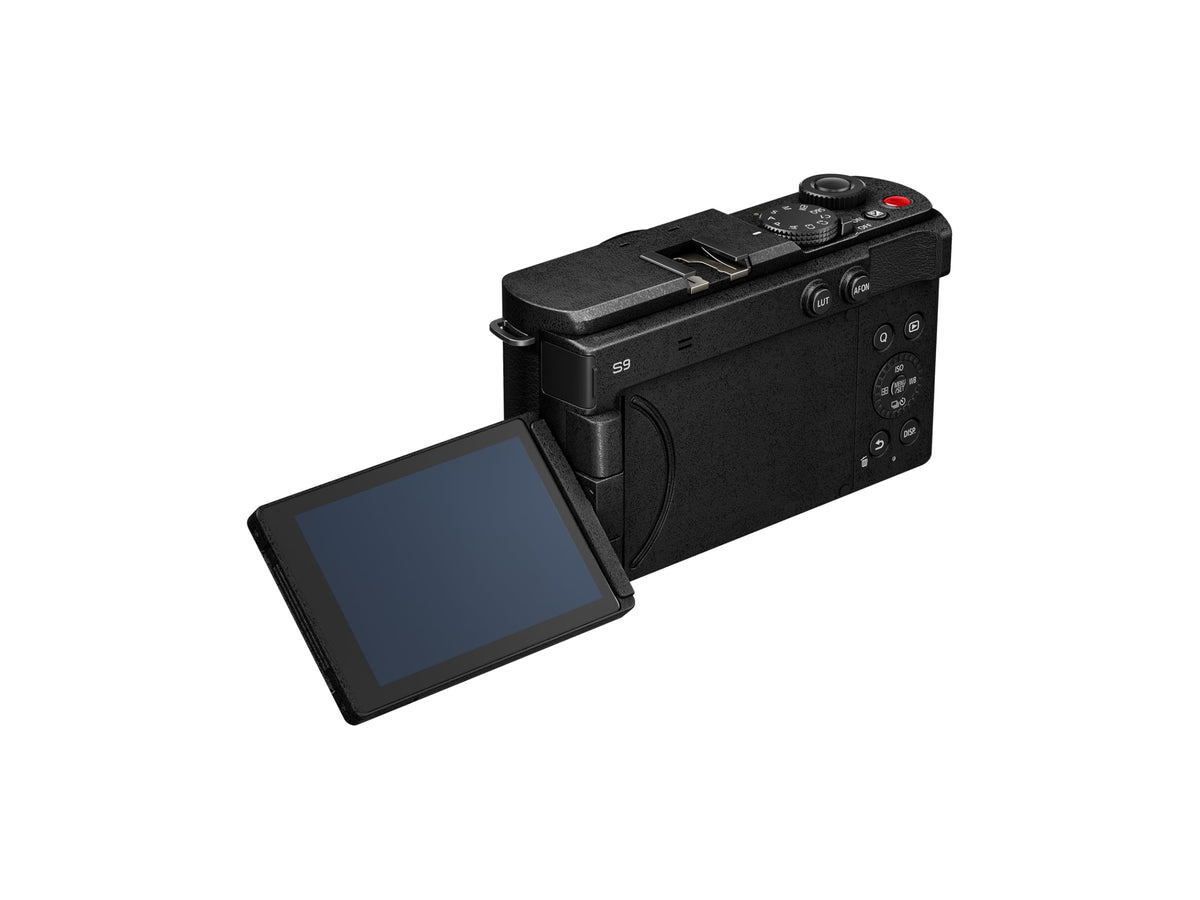 Panasonic LUMIX S9 ultra-fast Wi-Fi transfer to smartphone.