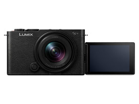 Panasonic LUMIX S9 vlogging setup supports quick sharing on the go