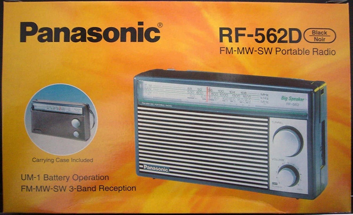 Panasonic RF-562D in an outdoor setting portable battery radio for travel use