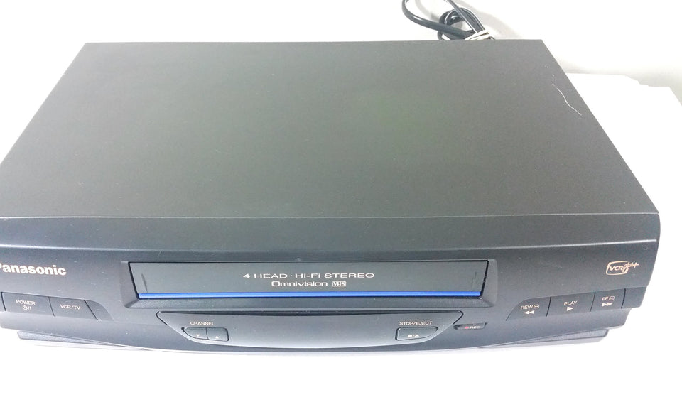 Panasonic PV-V4520 front view highlights four-head hi-fi playback.