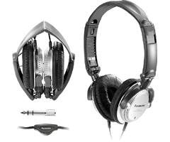 Panasonic RP-HT227-K foldable design for compact packing and travel.