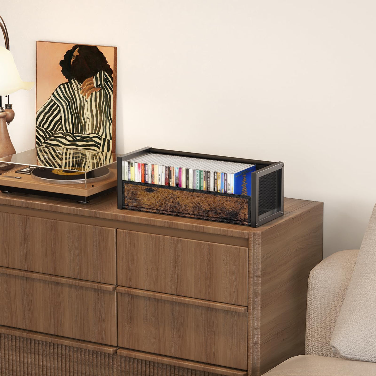 PAPAGIFTREE CD Holder magnetic closure keeps the front securely closed and accessible