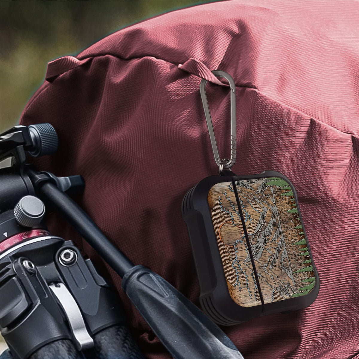 Patterit AirPods Pro 3 Case backpack clip secures on-the-go.