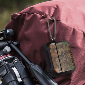 Patterit AirPods Pro 3 Case backpack clip secures on-the-go.