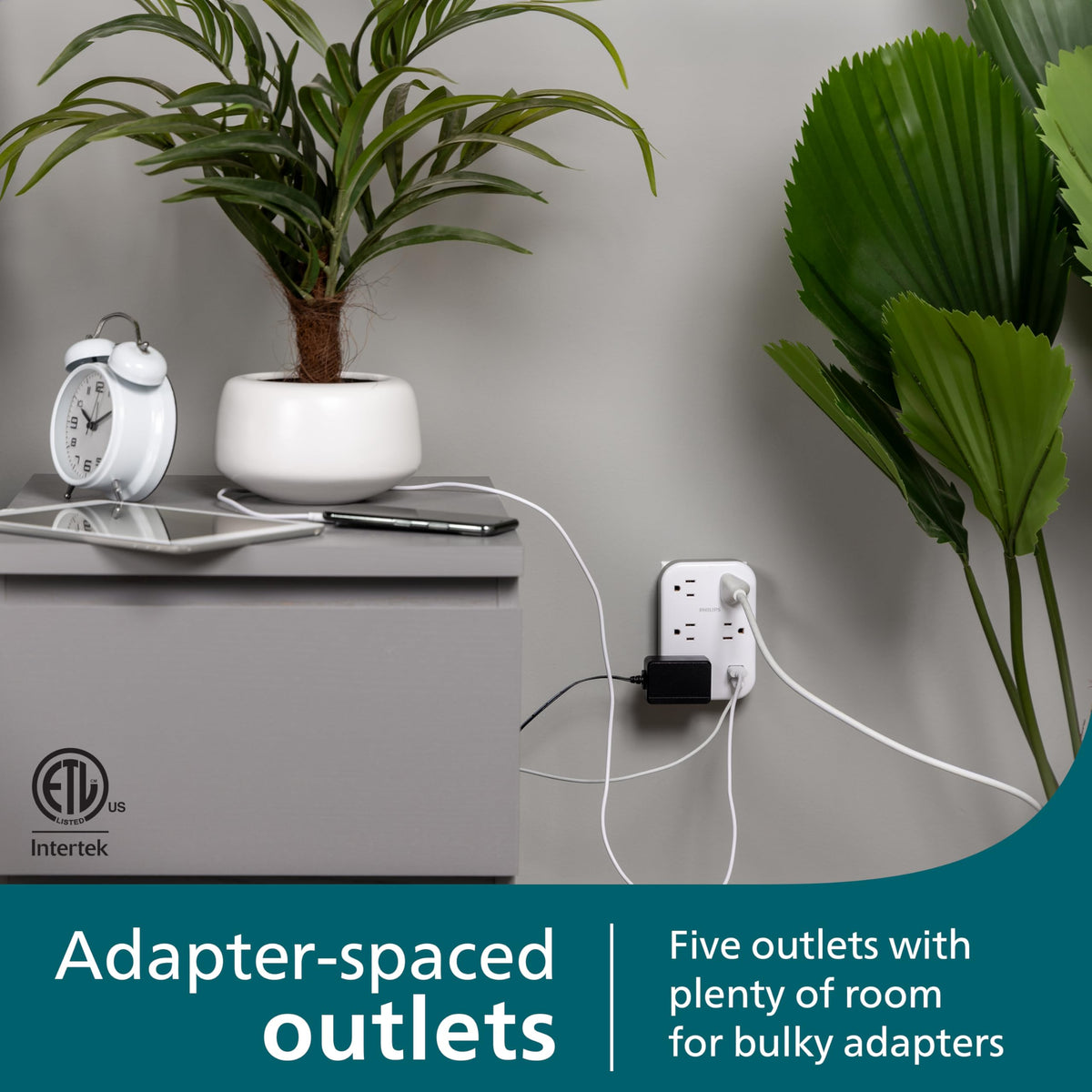 PHILIPS EZFit USB-A and USB-C charging ports for convenient devices