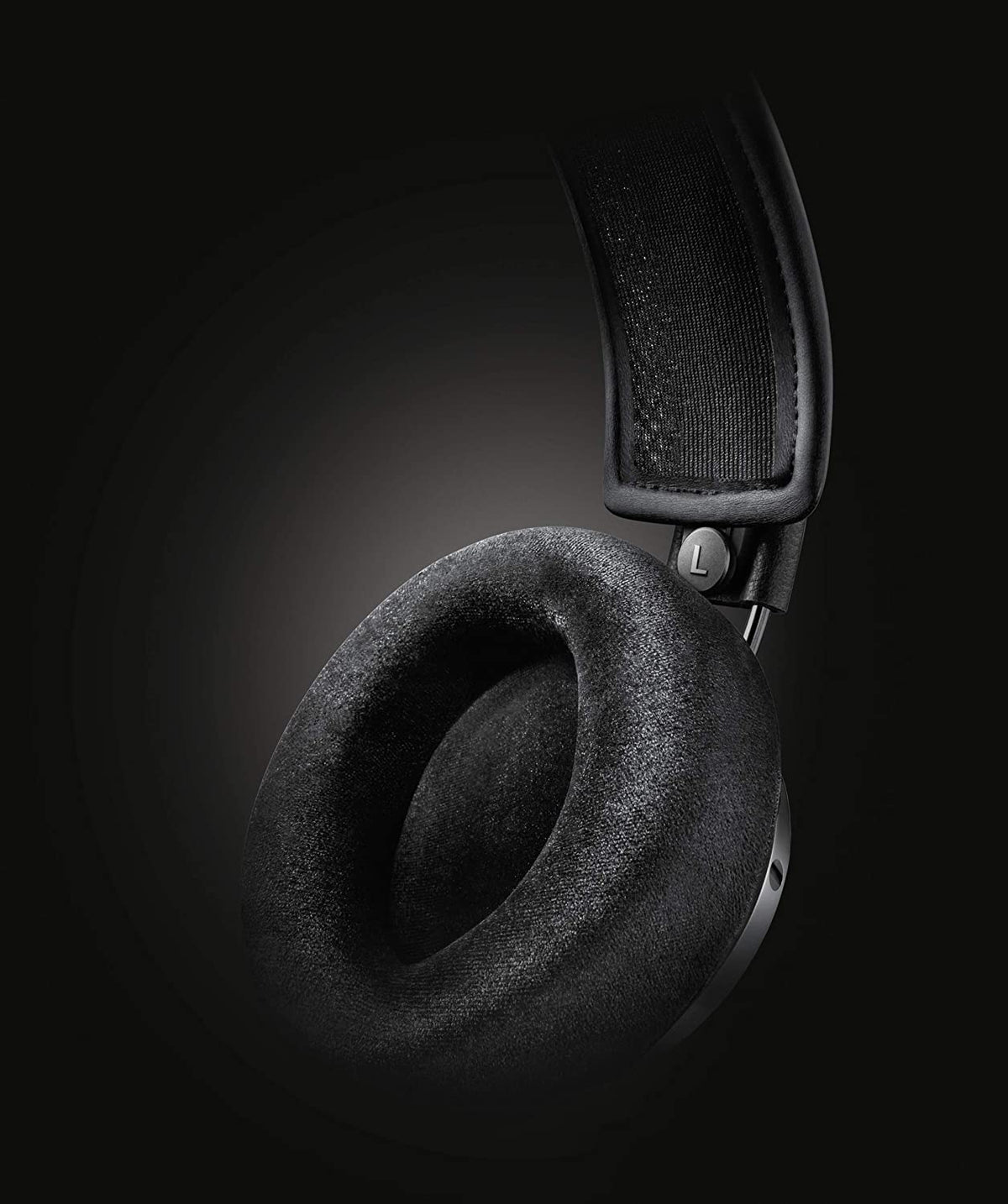 Philips Fidelio X2HR 50mm neodymium driver detail for crisp highs.