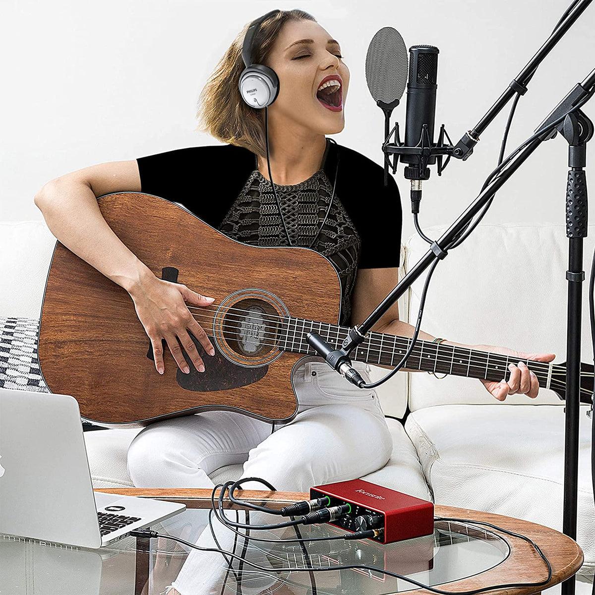 Philips headphones with inline volume control on earcup