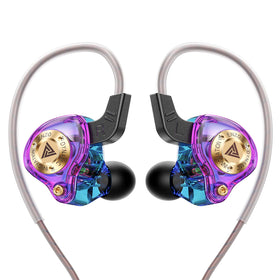 Piluyaa ENZO earphones close-up showing 1DD driver for rich bass and clarity.