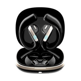 Piluyaa front case showing compact charging and portability benefit