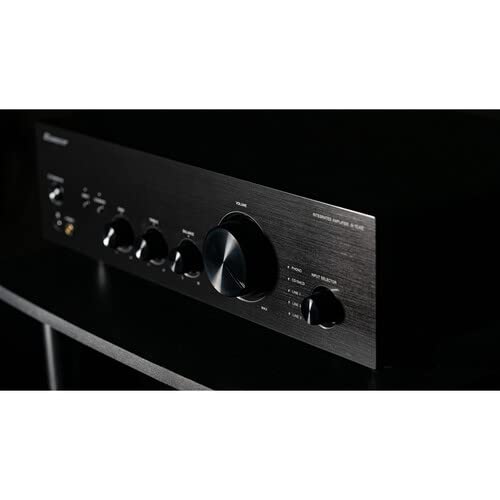 Pioneer VSX-935 streaming TV apps for immersive entertainment.