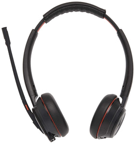 Plantronics Savi 8200 headset with active noise canceling reduces background noise.