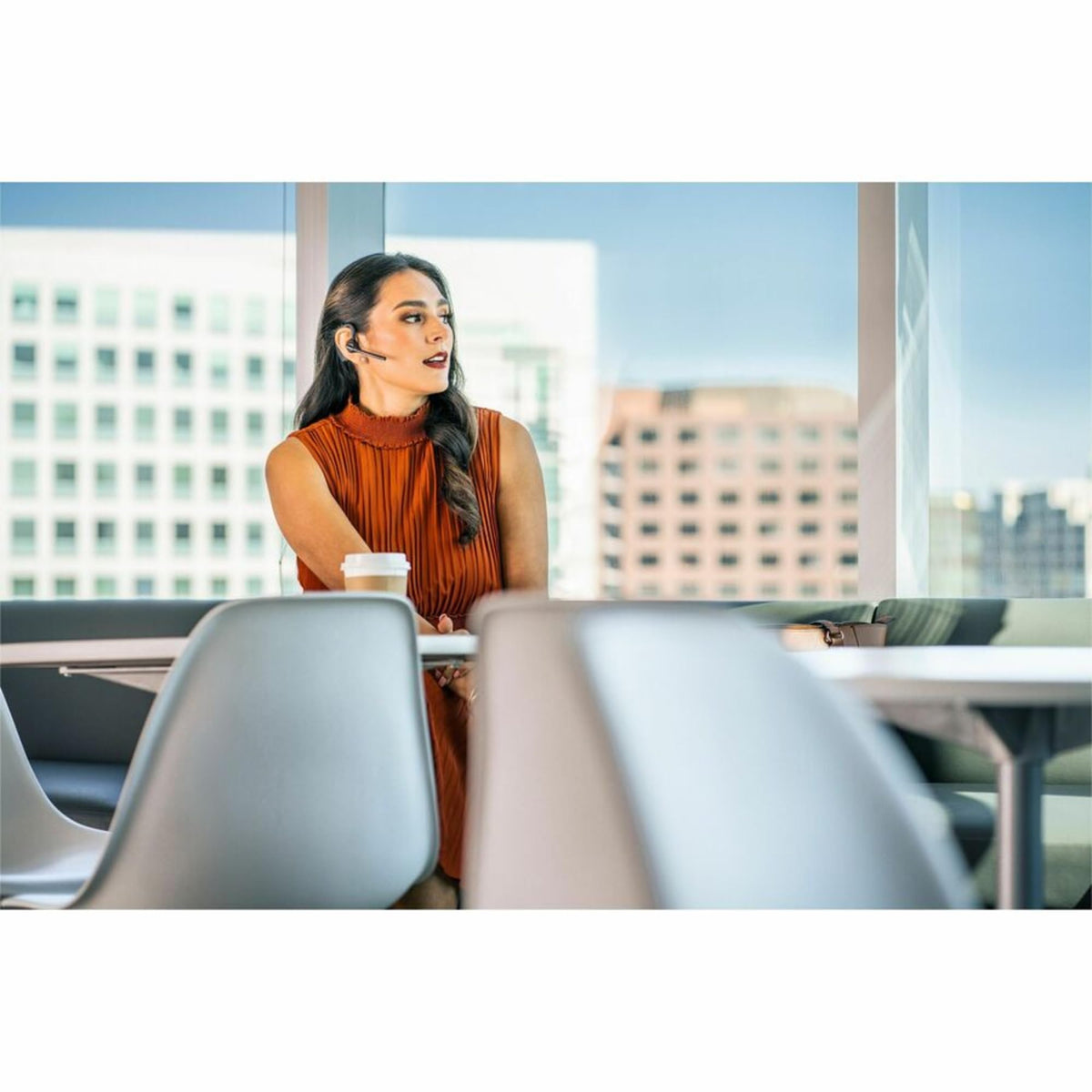 Plantronics Voyager 5200 Office Teams-certified headset for seamless meetings