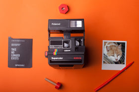 635 CL ejects a photo instantly after each shot for immediate sharing.