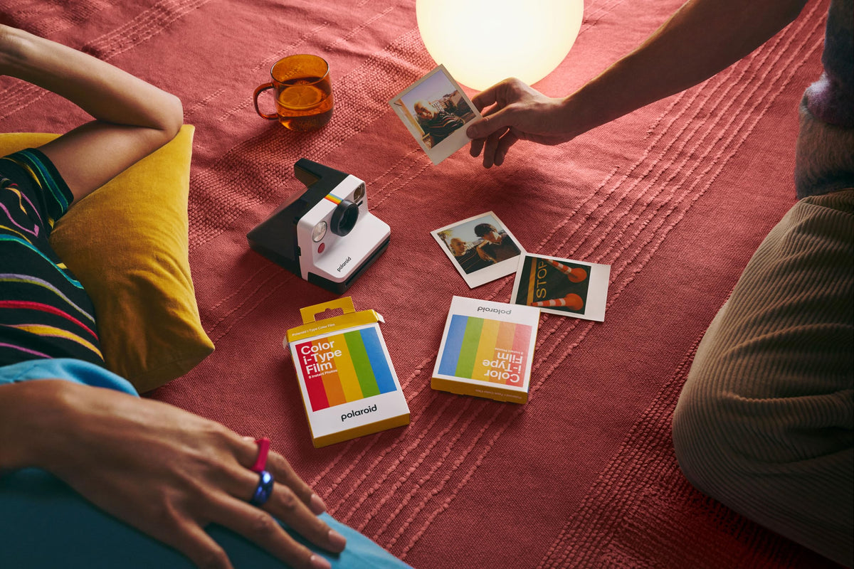 Polaroid Now 2 color variants Black Panda Red Blue.