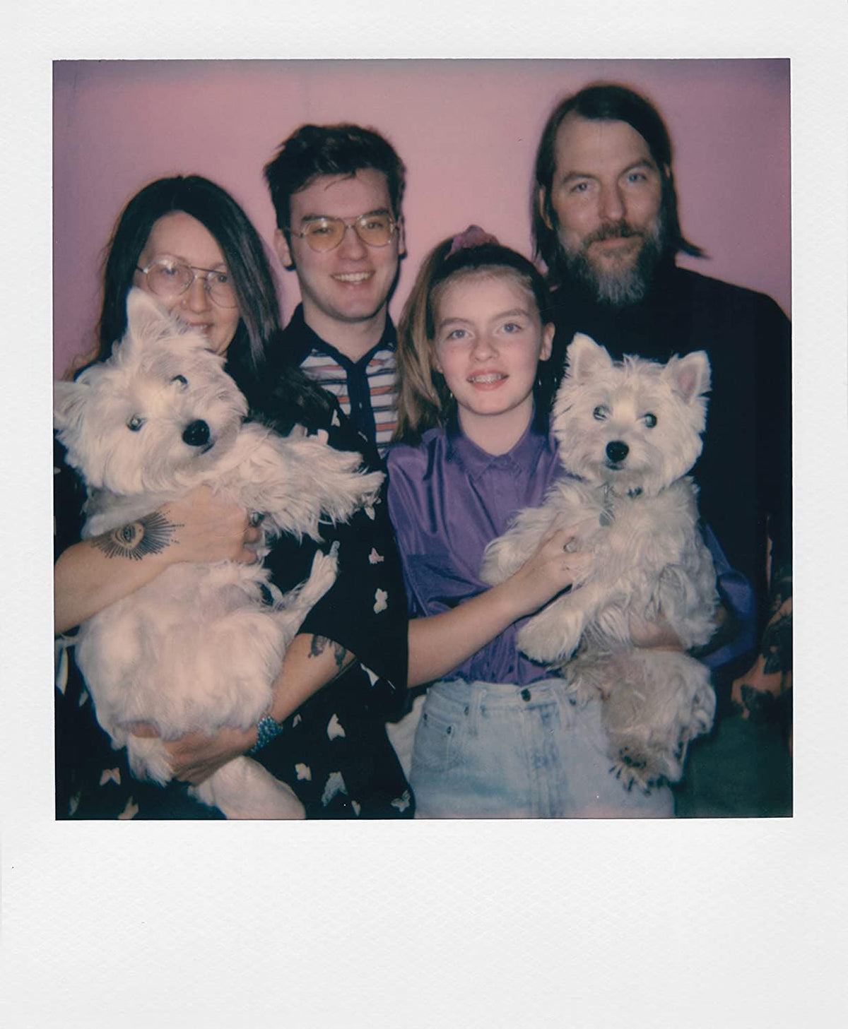 Polaroid 635 CL captures instant output with nostalgic appeal.