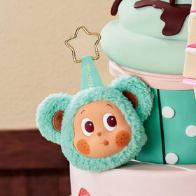 POP MART Twinkle Twinkle zipped closure detail indicating secure storage