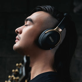 Spark NEO streaming Bluetooth audio for jamming along with tracks.