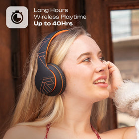 PowerLocus carry pouch keeps headphones safe on trips