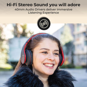PowerLocus during phone call showing built-in mic achieving clearer hands-free calls benefit