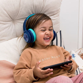 PowerLocus PLED includes 3.5 mm AUX cable for wired listening when needed