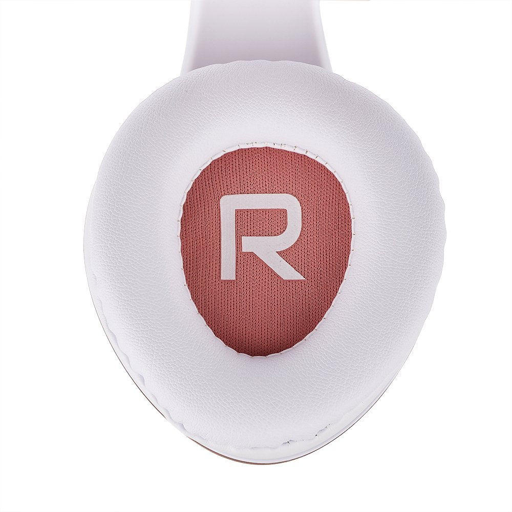 PowerLocus connected by 3.5mm cable in wired mode, provides uninterrupted playback