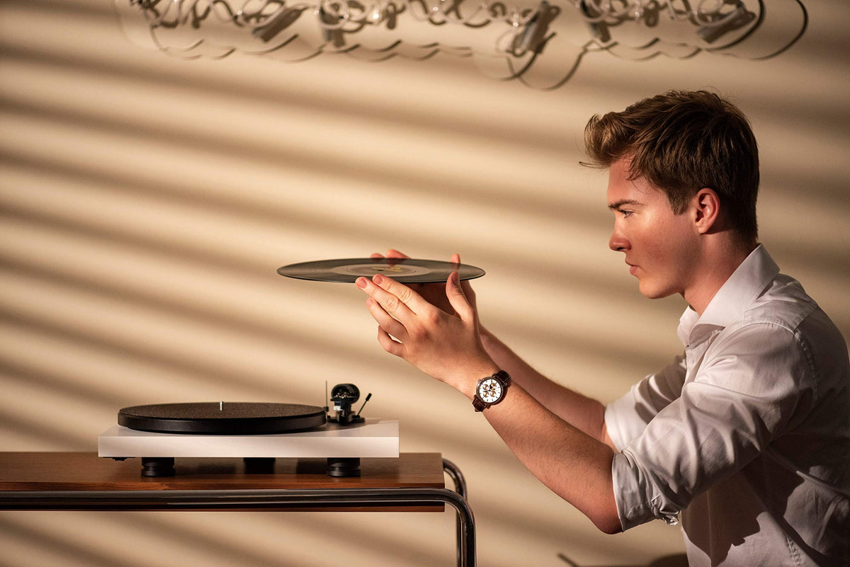 Pro-Ject Debut Carbon EVO speed selector controls for versatile RPM options.